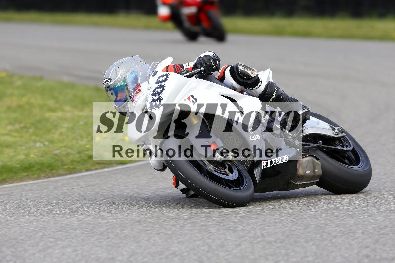 /Archiv-2025/08 20.04.2025 Speer Racing ADR/Gruppe rot/880